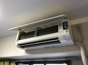 壁掛けエアコンクリーニング 三菱製 MSZ-GM222-W 2010年製 