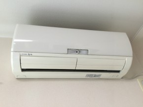 エアコンクリーニング 三菱電機製MSZ-ZW408-S 2007年製 三郷市｜おそうじ本舗三郷南店