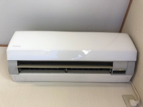 エアコンクリーニング ダイキン製 AN56FRP-W 2006年製｜おそうじ本舗三郷南店